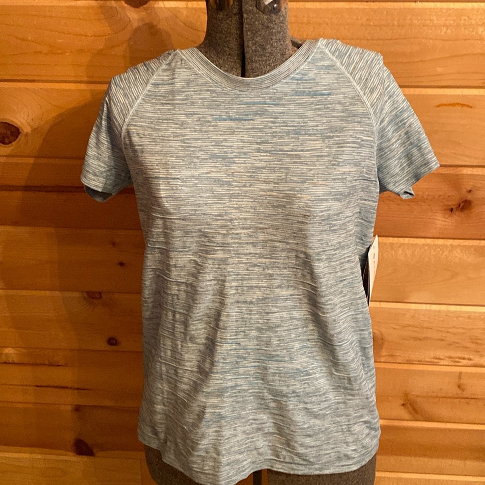 Athleta NEW/w/tags shorty sleeve top. XL